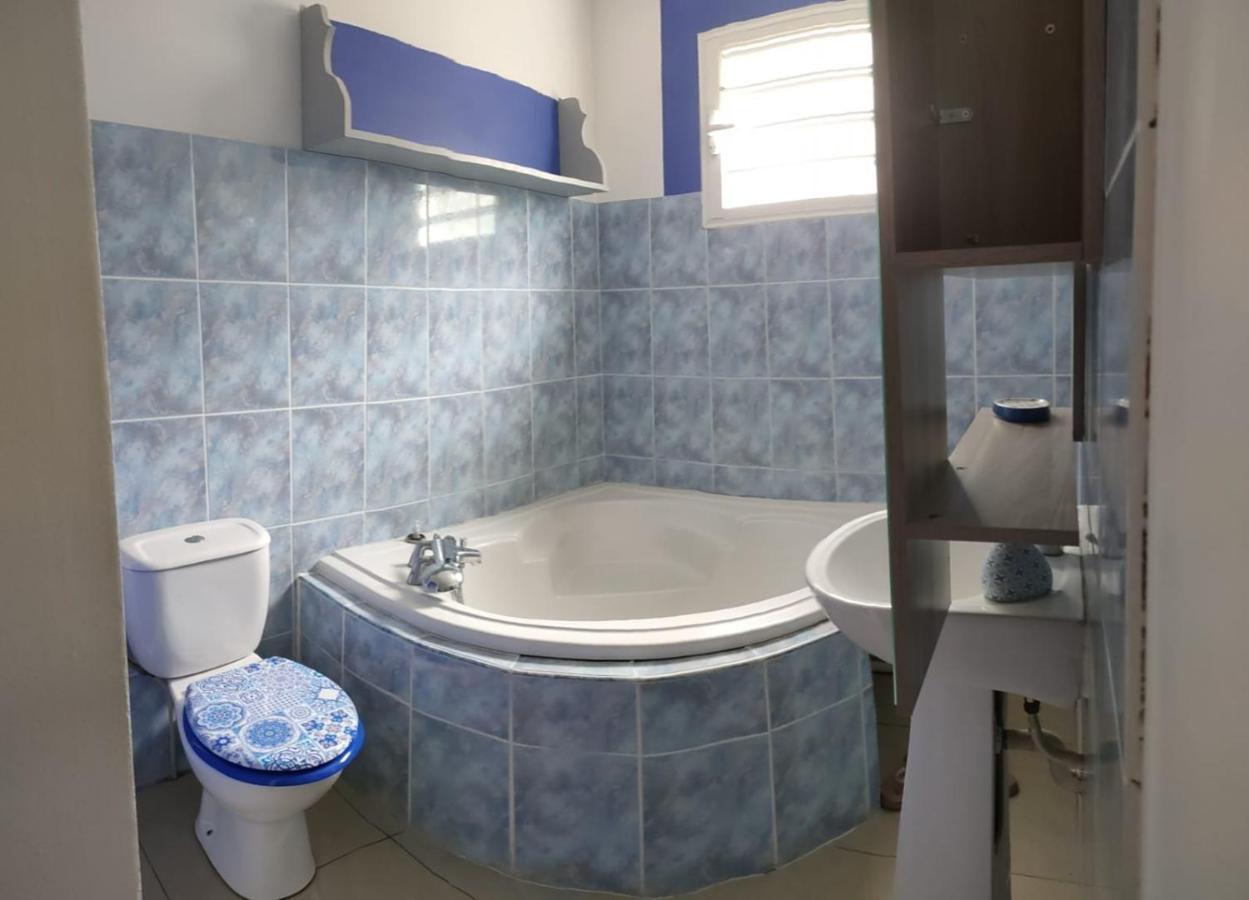 Petite Maison A 12Mn Du Bassin De Manapany Сен-Жозеф Екстер'єр фото